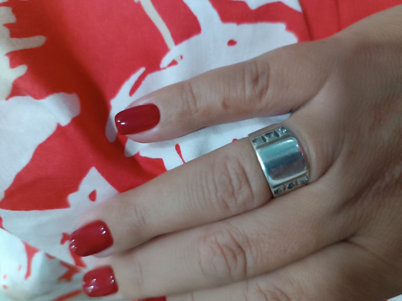 Доброе утро! Может, кто-то знает, где почистить серебро, колечко,? И ...